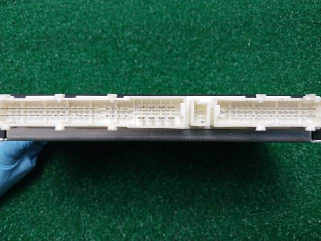 ABS Control Module MERCEDES-BENZ 2007 221 540 40 62 — photo 3