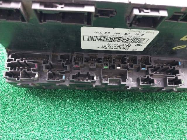 Fuse Box MERCEDES-BENZ E-Class 2009 211 545 9301 — photo 3