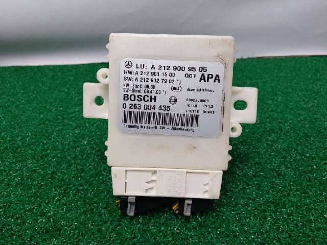 ABS Control Module MERCEDES-BENZ 2011 A 212 900 95 05 — photo 1