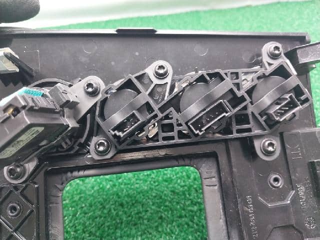 Other MERCEDES-BENZ 2011 A212 680 3408 — photo 4