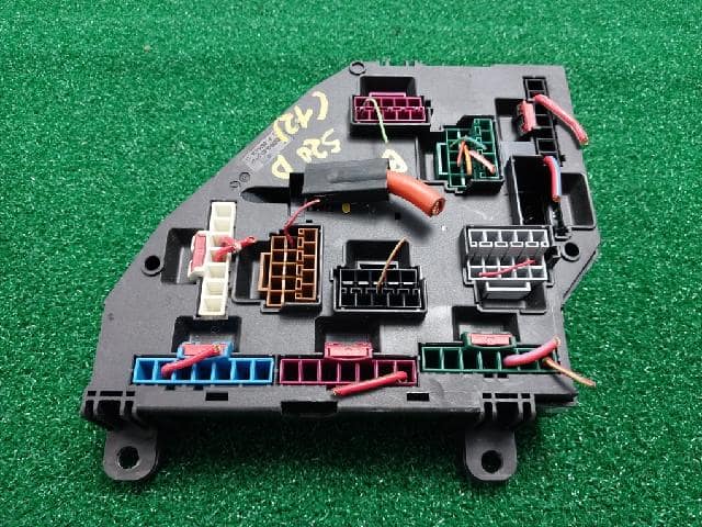 Fuse Box BMW 2012 9252813-01 — photo 2