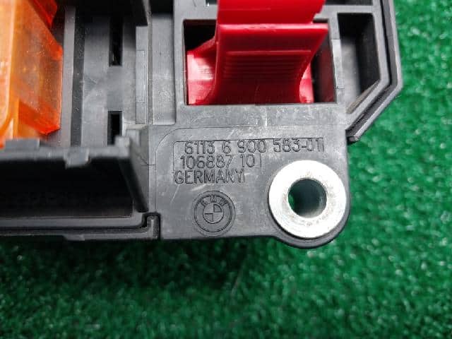 Fuse Box BMW 2003 6 900 583-01 — photo 4