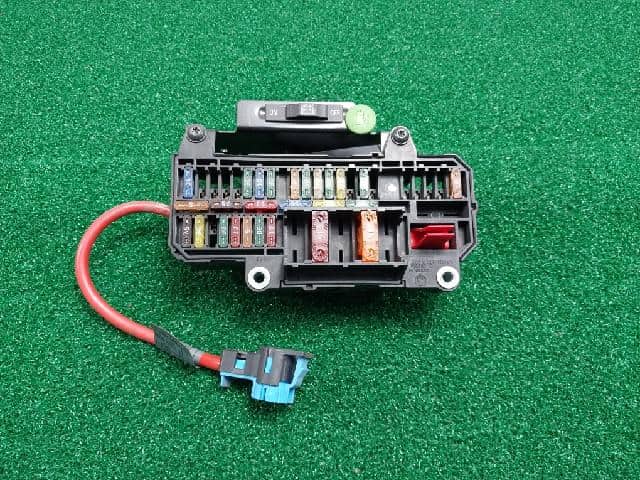 Fuse Box BMW 2003 6 900 583-01 — photo 1