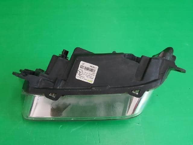 Left Fog Light MERCEDES-BENZ E-Class 2010 A2128200756 — photo 2