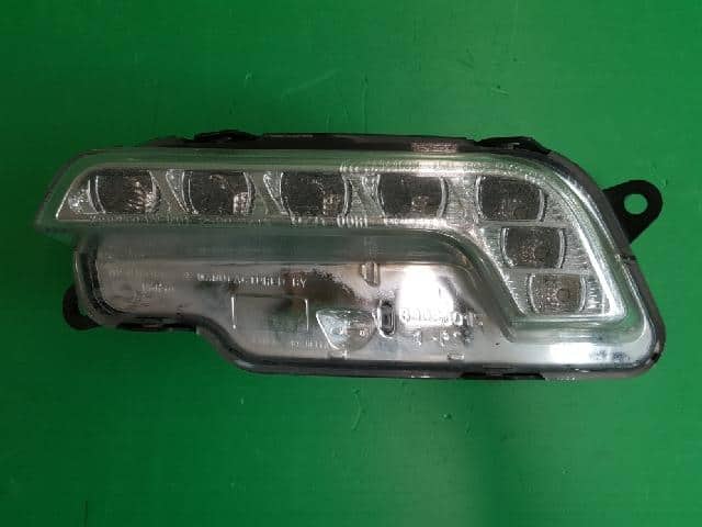 Left Fog Light MERCEDES-BENZ E-Class 2010 A2128200756 — photo 1