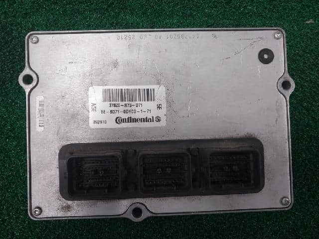 Engine Control Unit / ECU HONDA Accord 2011 37820-R75-D71 — photo 1