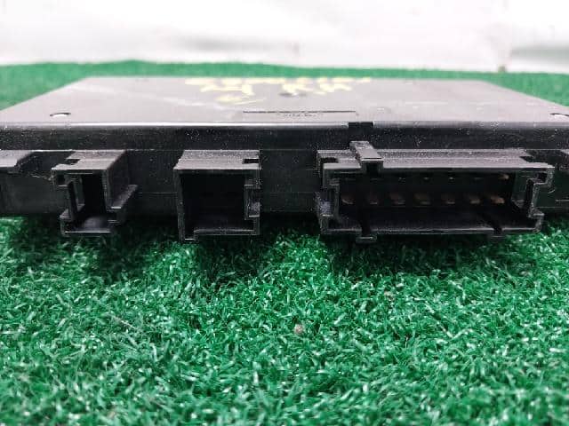 ABS Control Module MERCEDES-BENZ 2010 A 212 900 53 00 — photo 2