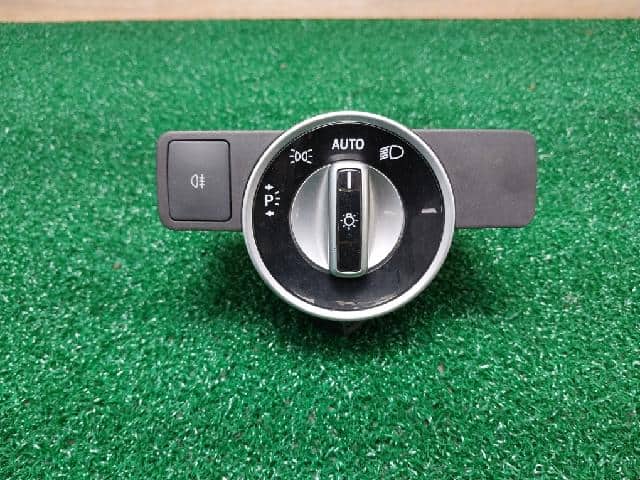 Other MERCEDES-BENZ 2011 A 212 905 05 51 — photo 1