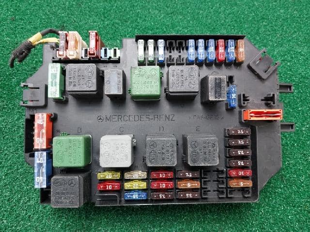 Fuse Box MERCEDES-BENZ 2008 A 221 540 46 50 — photo 4