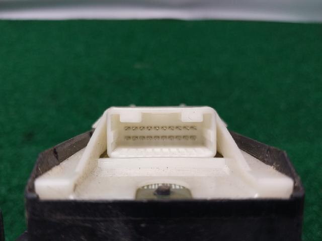 Power Window Switch TOYOTA Prius 2011 84040-33100 — photo 3
