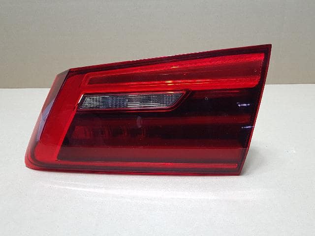Right Tail Light BMW 2019 63218493050 — photo 1