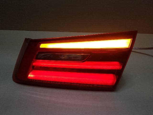 Right Tail Light BMW 2019 63218493050 — photo 3