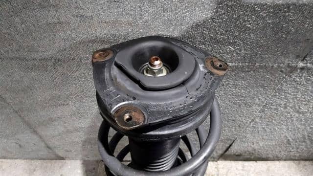 Front Left Strut NISSAN Serena 2009 DBA-C25 — photo 2