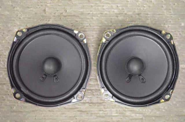 Speaker NISSAN Elgrand 2006 DBA-NE51 — photo 6