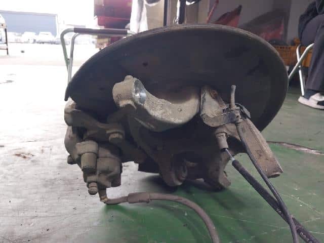 Rear Left Knuckle Hub Assembly MERCEDES-BENZ 2011 — photo 3
