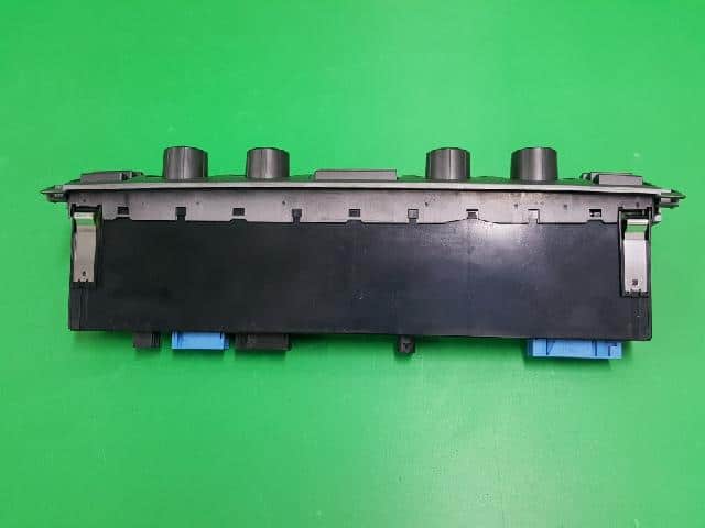 A/C & Heater Control panel BMW 2003 6411 6928746 — photo 4