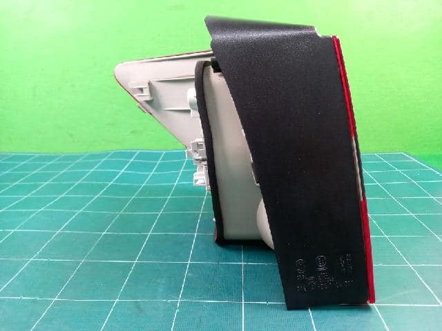 Right Tail Light MERCEDES-BENZ 2011 — photo 2