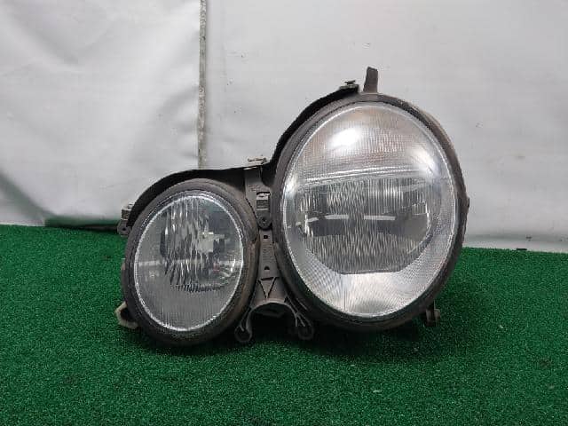 Left Headlight MERCEDES-BENZ E-Class 2001 — photo 1