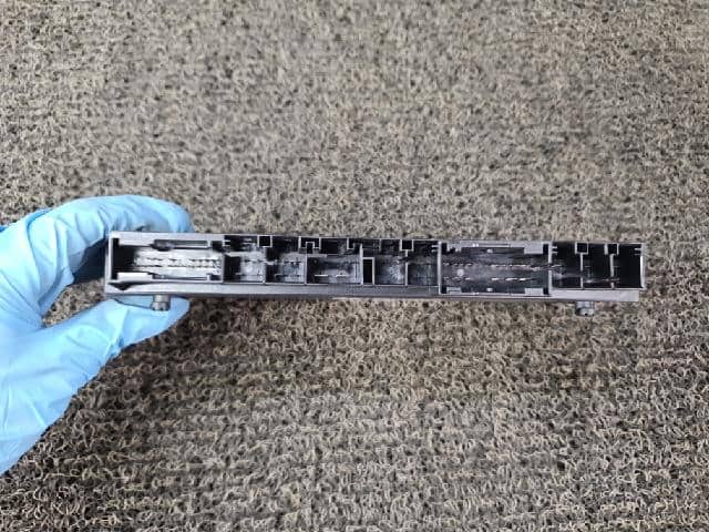 ABS Control Module BMW 2006 6135914826001 — photo 4