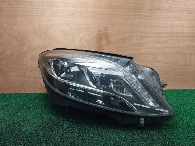 Right Headlight MERCEDES-BENZ 2015 A 222 906 08 02 — photo 1