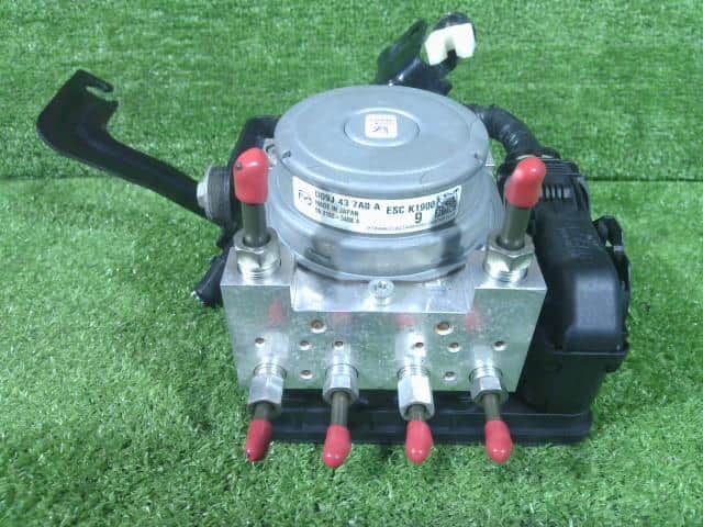 ABS Actuator MAZDA Demio 2016 LDA-DJ5FS D0Y1437A0A — photo 1