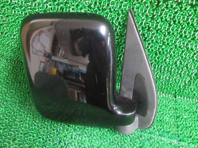 Right Side Mirror HONDA Vamos 2000 GF-HM2 — photo 1
