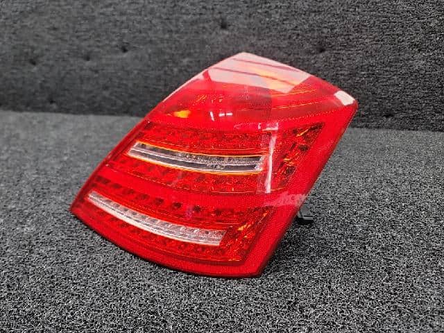 Right Tail Light MERCEDES-BENZ 2010 — photo 2