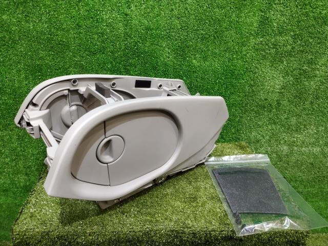 Interior Parts TOYOTA Prius 2010 DAA-ZVW30 — photo 1