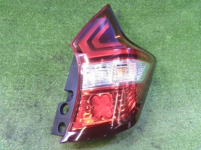 Right Tail Light NISSAN Note 2016 DAA-HE12 — photo 1