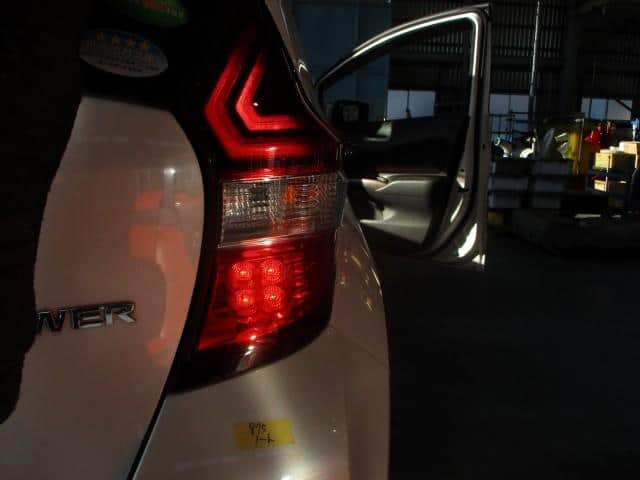 Right Tail Light NISSAN Note 2016 DAA-HE12 — photo 5