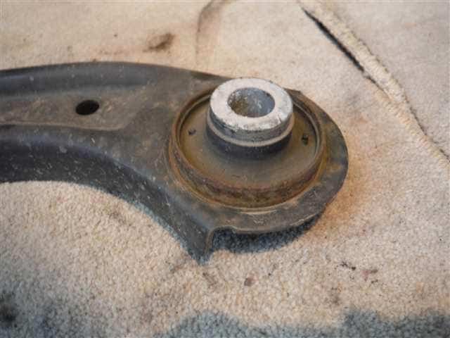 Front Left Lower Control Arm SUZUKI Alto 2017 HBD-HA36V 4520274P00 — photo 3