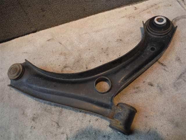 Front Left Lower Control Arm SUZUKI Alto 2017 HBD-HA36V 4520274P00 — photo 5