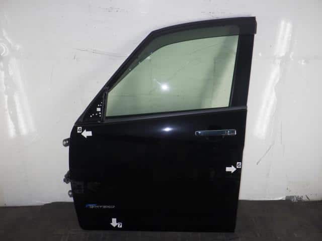 Front Left Door Assembly NISSAN Serena 2016 DAA-GC27 — photo 1