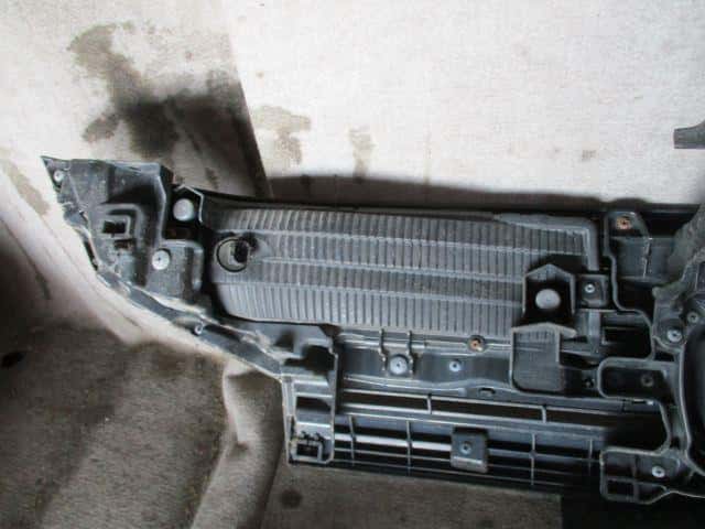 Radiator Grille HONDA Step Wagon 2011 DBA-RK6 — photo 5