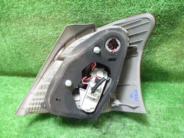 Left Tail Light TOYOTA Vitz 2010 DBA-KSP90 — photo 2
