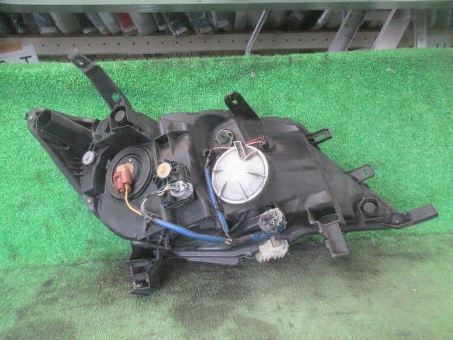 Left Headlight NISSAN Serena 2010 DBA-C26 — photo 2