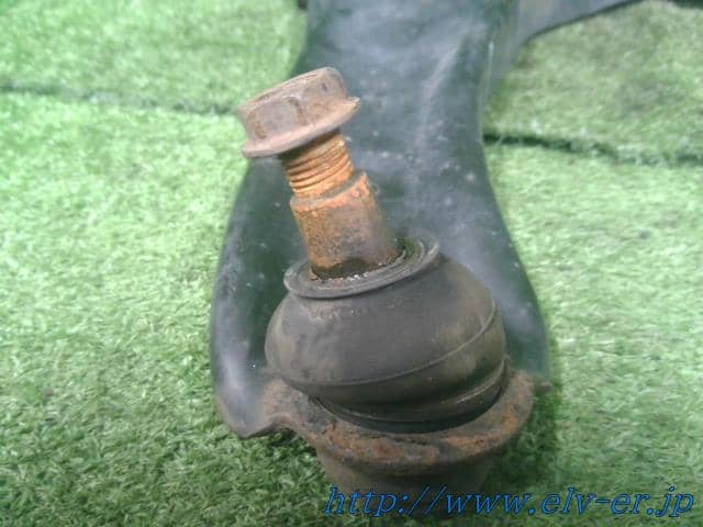 Front Left Lower Control Arm DAIHATSU Tanto 2016 DBA-LA610S — photo 2