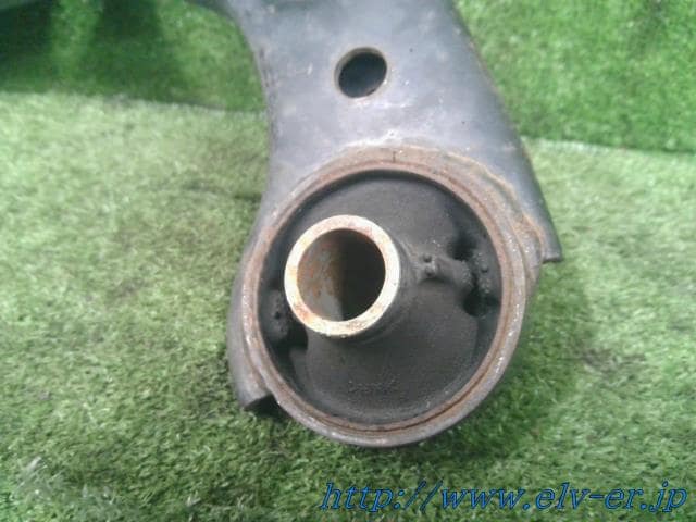 Front Left Lower Control Arm DAIHATSU Tanto 2016 DBA-LA610S — photo 3