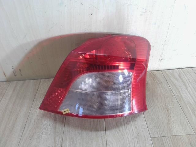 Right Tail Light TOYOTA Vitz 2006 DBA-KSP90 — photo 1
