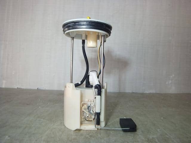 Fuel Pump HONDA Civic 2009 DAA-FD3 — photo 1