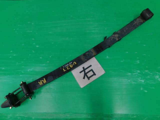 Rear Right Leaf Spring Assembly MITSUBISHI Minicab 1994 V-U42 — photo 1