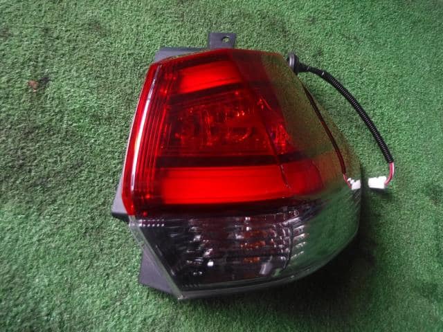 Right Tail Light NISSAN X-Trail 2018 DBA-NT32 — photo 1