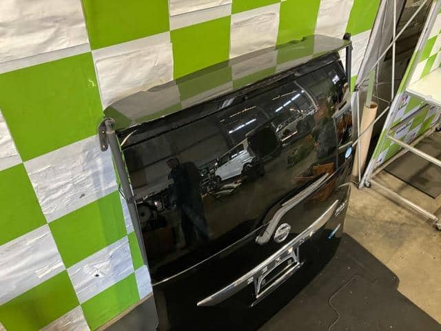 Back Door Assembly NISSAN Serena 2012 DAA-HC26 — photo 3