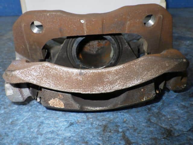 Front Right Caliper SUBARU Sambar 2006 LE-TT1 — photo 3