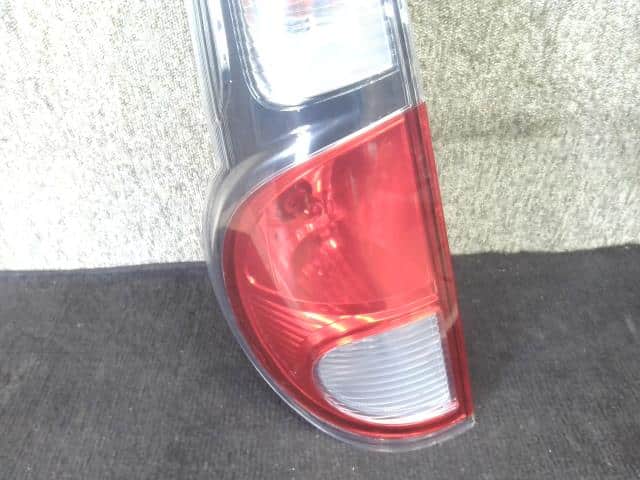 Left Tail Light NISSAN Moco 2012 DBA-MG33 — photo 3