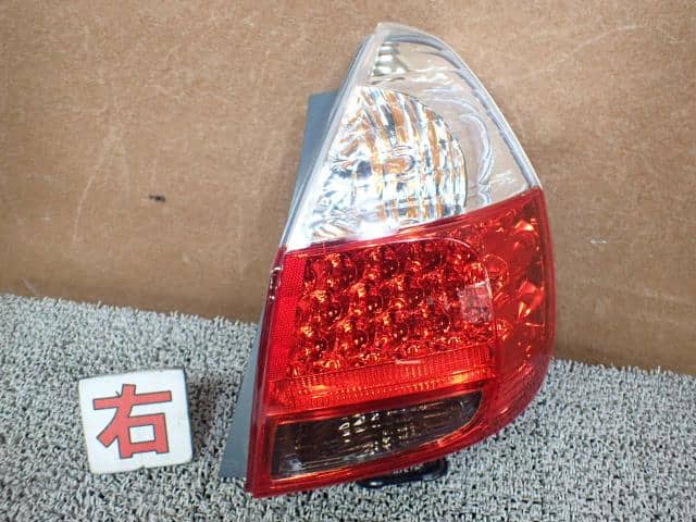 Right Tail Light HONDA Fit 2006 DBA-GD1 — photo 1