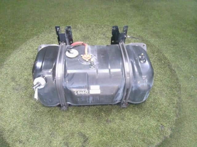 Fuel Tank MAZDA Titan 2018 TRG-LJR85A 1K2V42110 — photo 1