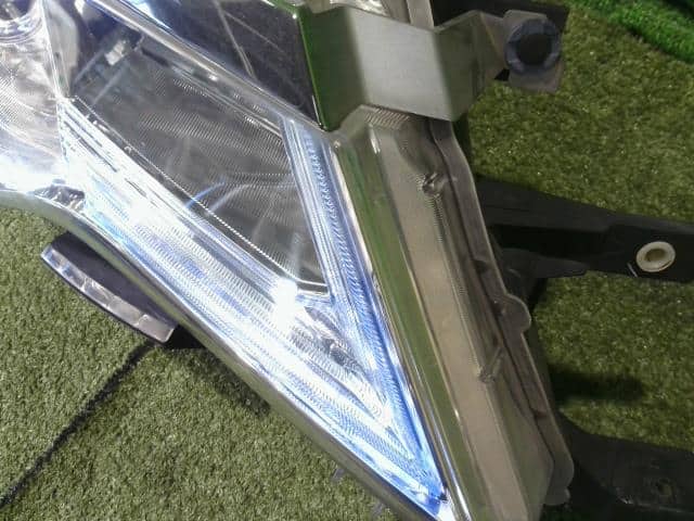 Right Headlight NISSAN Serena 2014 DBA-C26 — photo 3