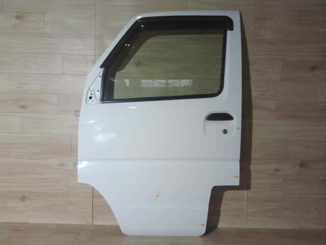 Front Left Door Assembly MITSUBISHI Minicab 2008 GBD-U61 — photo 1