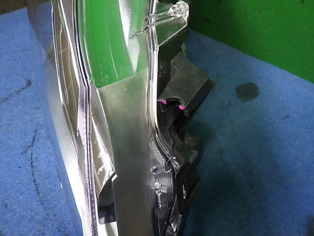 Right Headlight TOYOTA Vitz — photo 4